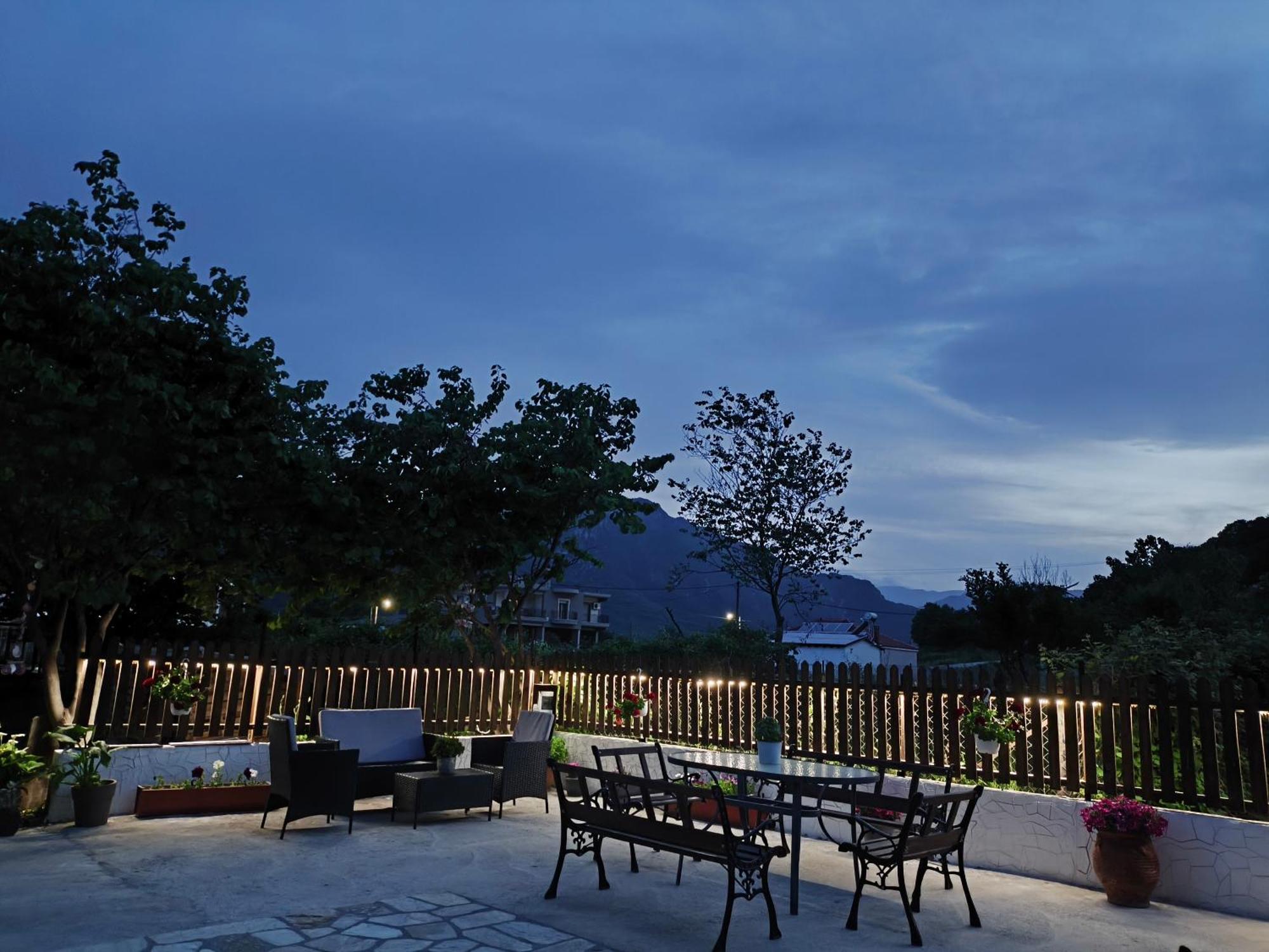 Sweet Nest Of Meteora Apartment Kalambaka Exterior photo
